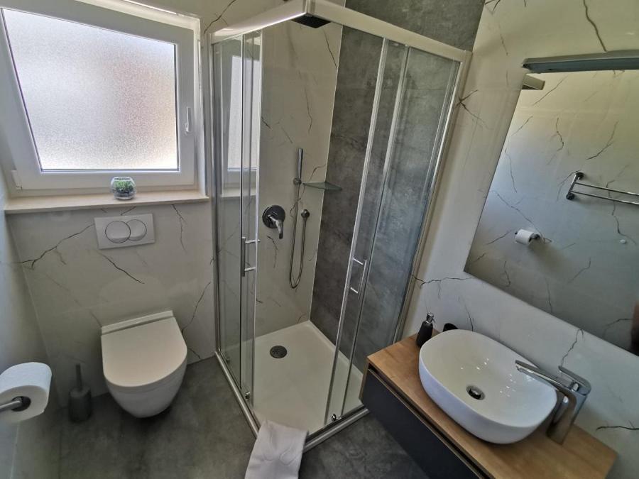 Apartamento New Nikolina 4 Star